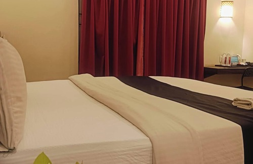 Domlur Hotel | Hotel Royalwood Premier - Domlur