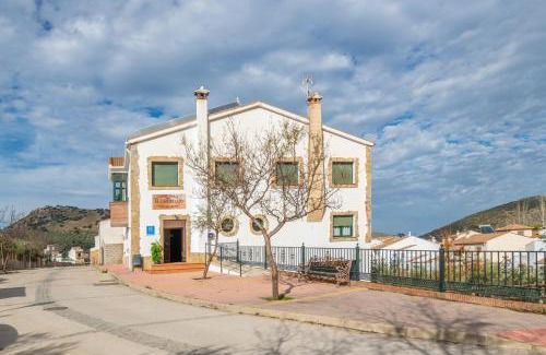 Cuevas del Becerro Hotel | Hotel Rural El Castillejo - A 15 min de Ronda