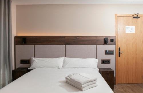 Miajadas Hotel | HOTEL RURAL FINCA LA DESA