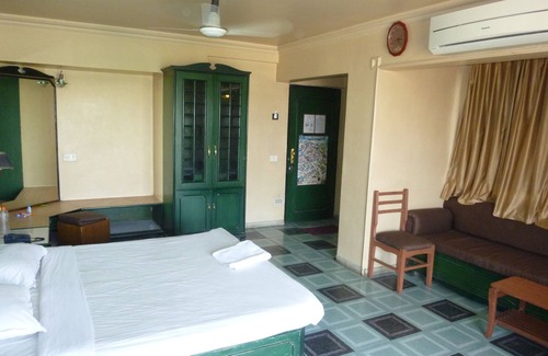 Shivajinagar Hotel | Hotel RutuGandh Heritage