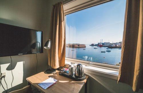 Aasiaat Hotel | HOTEL SØMA Aasiaat