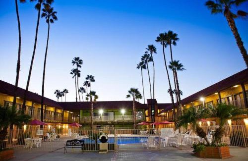 Norwalk Hotel | Hotel Saddleback