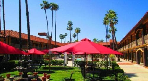 Norwalk Hotel | Hotel Saddleback