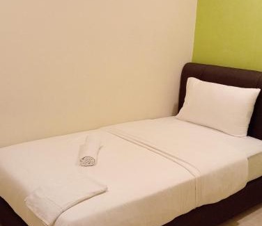 Hulu Selangor Hotel | HOTEL SAHARA INN TANJUNG MALIM
