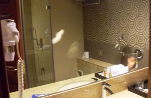 Santacruz Hotel | Hotel Sai Inn