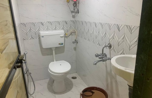 Chembur East Hotel | Hotel Sai Plaza