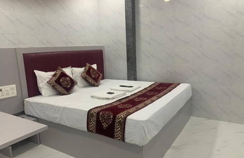 Chembur East Hotel | Hotel Sai Plaza