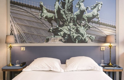 5th Arrondissement Hotel | Hotel Saint Christophe