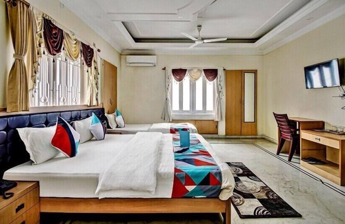 Sector II Hotel | Hotel Samanta by Stays Easy