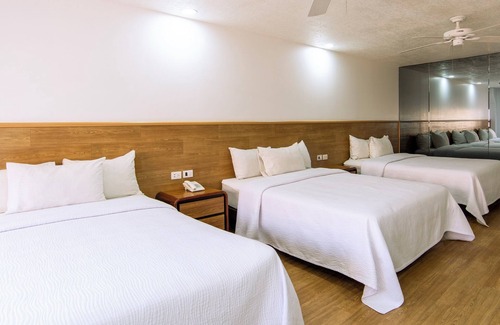 Cuauhtemoc Hotel | Hotel San Lucas