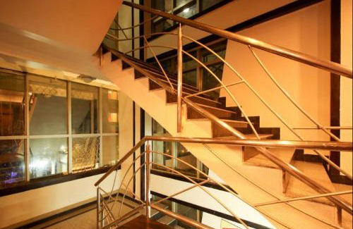 Gandhi Nagar Hotel | Hotel Sandalwood Inn - Rooms and Spa