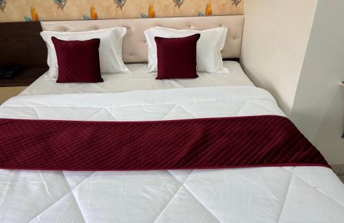 Sikar Hotel | Hotel Santosh Palace