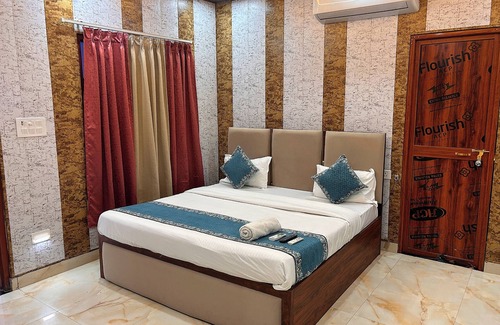Puri Hotel | Hotel Santosh Residency Puri