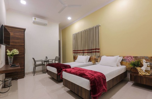 Central Pune Hotel | Hotel Sardar