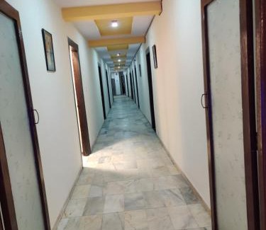 Maninagar House | HOTEL SAROVAR IIN