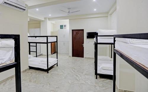 Paharganj Hotel | Hotel SB Grand Inn - Paharganj