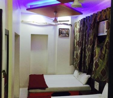 Wellington Pier Hotel | Hotel Sea View - Near Taj Hotel