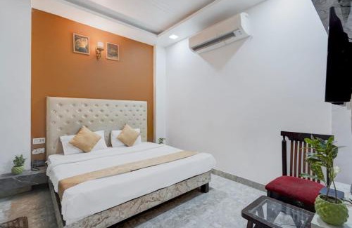 Pitampura Hotel | Hotel Season Couple friendly Rooms Best Hotel Pitampura metro station