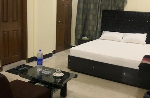 Karachi Hotel | Hotel Second Home