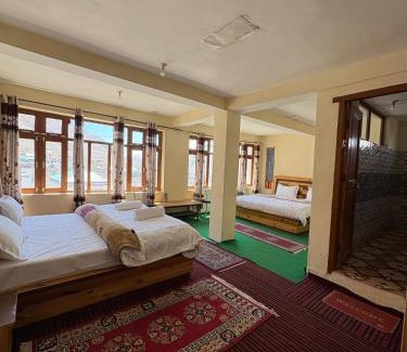 Kaza Hotel | Hotel serkhang