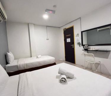 Victoria Hotel | Hotel Seroja