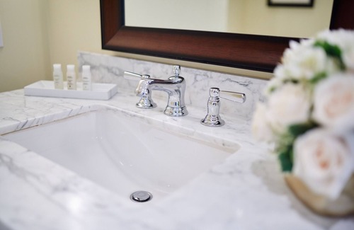 Big Spring Hotel | Hotel Settles
