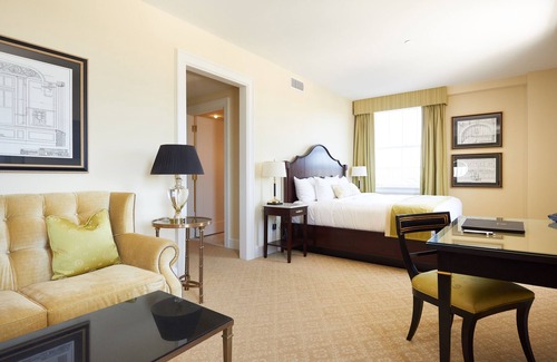 Big Spring Hotel | Hotel Settles