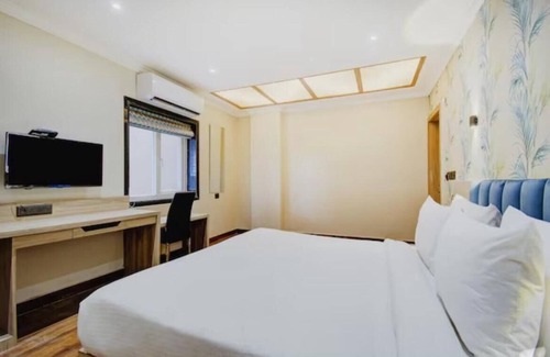 Dumdum Hotel | HOTEL SEVENTY SEVEN