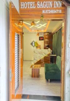 Navrangpura Hotel | hotel shagun inn