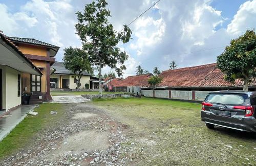 Sangkanurip Hotel | Hotel Shanty Mitra RedDoorz
