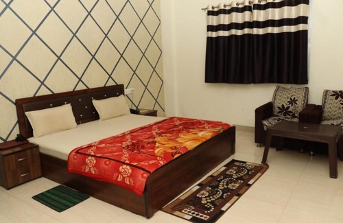 Mandla Hotel | Hotel Shikhar Palace, Katra Mandla