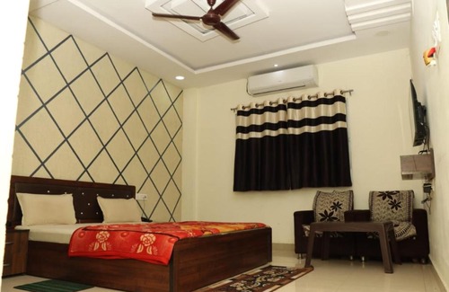 Mandla Hotel | Hotel Shikhar Palace, Katra Mandla