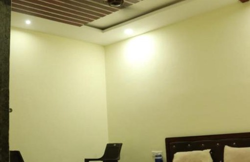 Mandla Hotel | Hotel Shikhar Palace, Katra Mandla