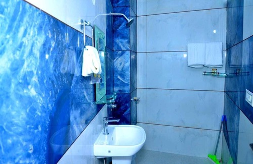 Shimla Bed & Breakfast | Hotel Shining Star