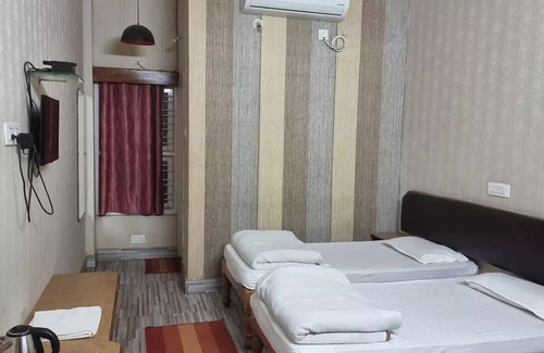 Seoni Hotel | Hotel Shivani Palace