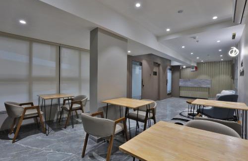Bodakdev Hotel | Hotel Shivashish