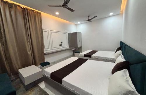 Mandla Hotel | HOTEl SHREE ASHTVINAYAK GRAND