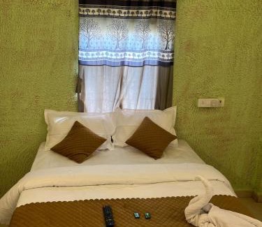 Cidco Hotel | Hotel Shree om Sai lodging