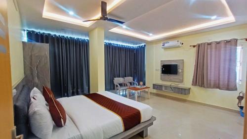 Krishnarajapura Hotel | Hotel Shree Sai Inn