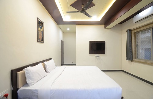 Nathdwara Hotel | Hotel Shri Dhwaja Inn