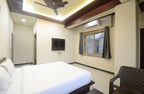 Nathdwara Hotel | Hotel Shri Dhwaja Inn
