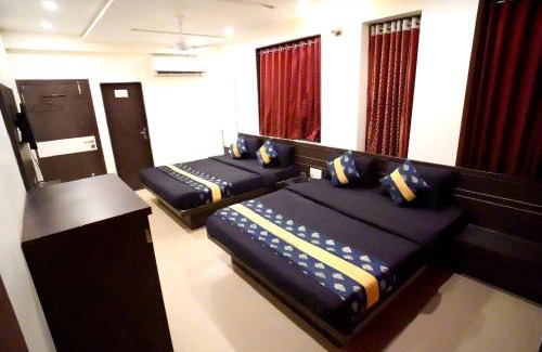 Shirdi Hotel | Hotel Shri Govind