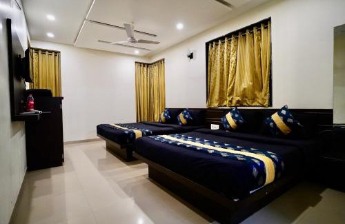 Shirdi Hotel | Hotel Shri Govind