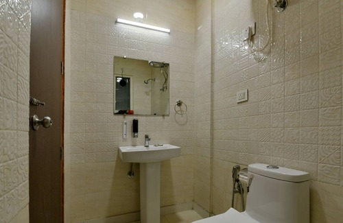 Pashim Vihar Hotel | Hotel Silver Saffron