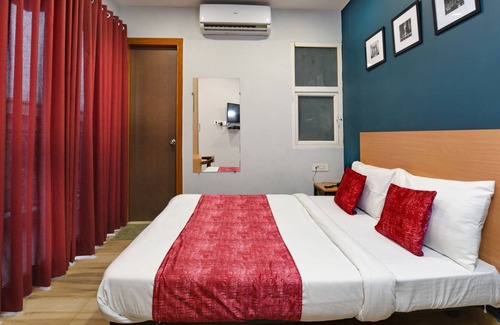 Pashim Vihar Hotel | Hotel Silver Saffron