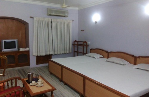 Kanyakumari Hotel | Hotel Sivamurugan