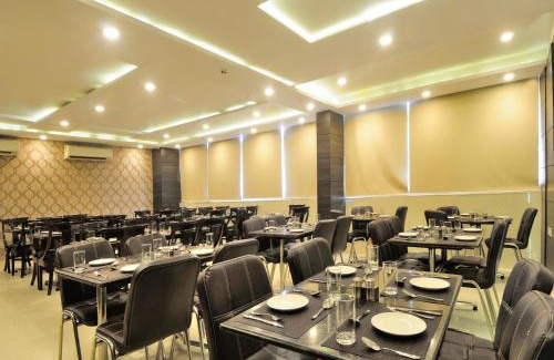 Karol Bagh Hotel | Hotel Sky Rich International - Just a min walk from Karol Bagh Metro Station