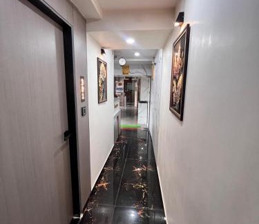 Navrangpura Hotel | Hotel Skyland