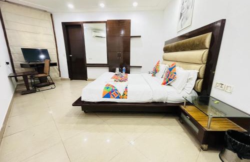 Chittaranjan Hotel | Hotel Smart - Malviya Nagar Above KFC