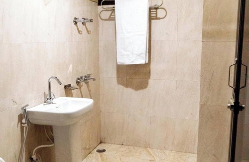 Badrinath Hotel | Hotel SNR Grand